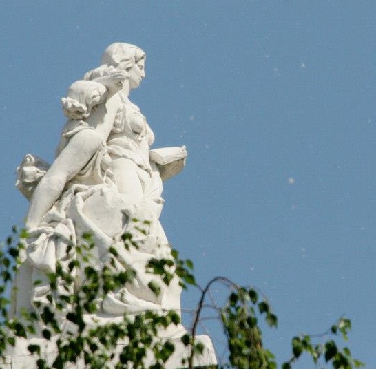 1653_10152687965355503_602117746_n